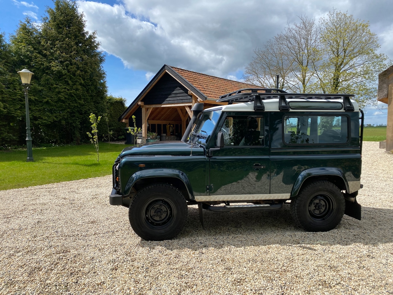 Land Rover Defender - 2.2 D SW 90" XTech Van tweede eigenaar