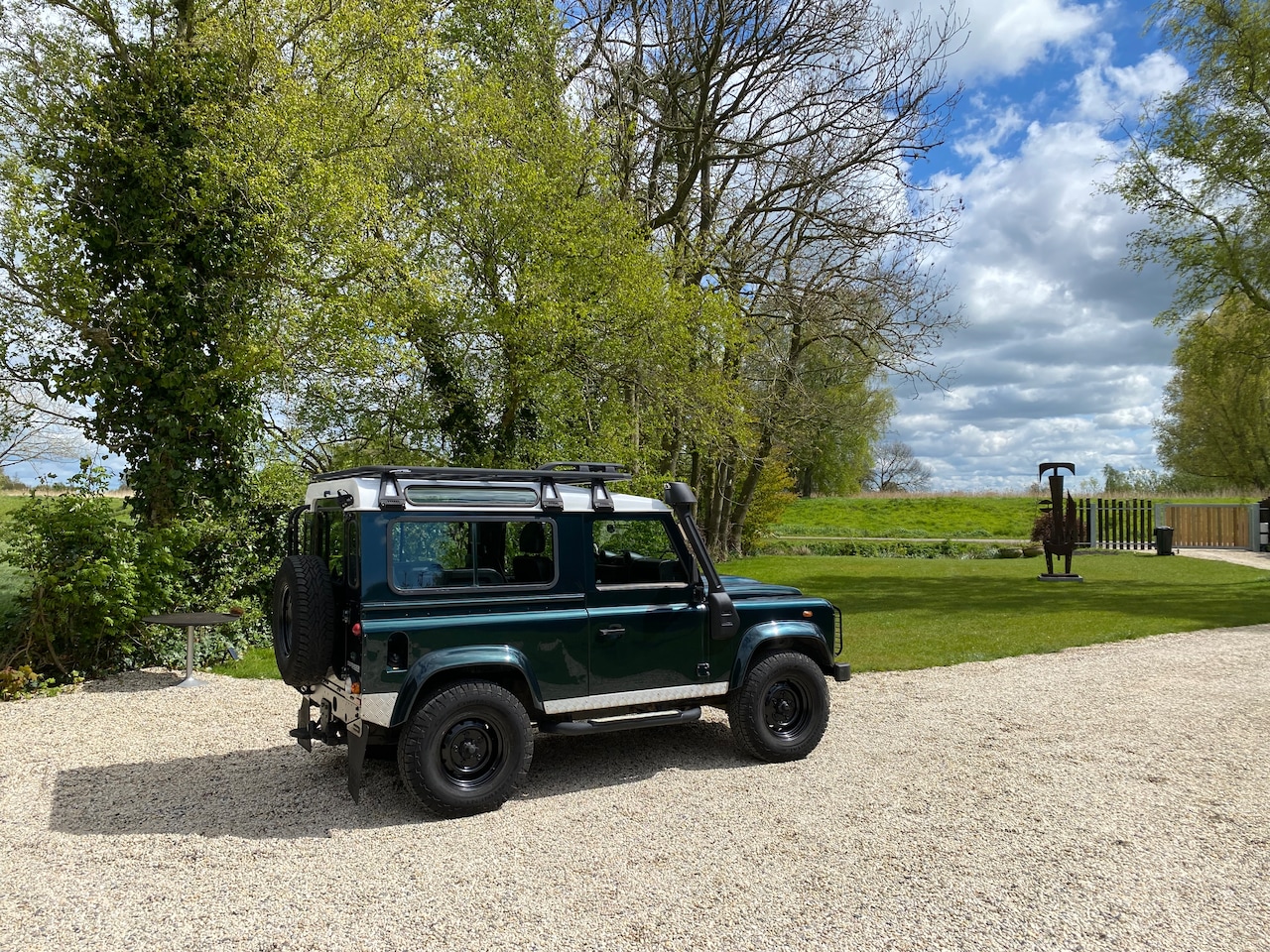 Land Rover Defender - 2.2 D SW 90" XTech Van tweede eigenaar