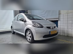 Toyota Aygo - 1.0-12V +