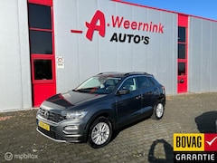 Volkswagen T-Roc - 1.5 TSI IQ drive Style Business Leder navi