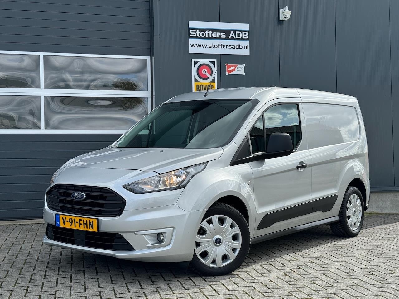 Ford Transit Connect - 1.5 EcoBlue L1 Trend | Navigatie | Camera | Airco | Voorruitverw. | CarPlay | Metallic | S - AutoWereld.nl