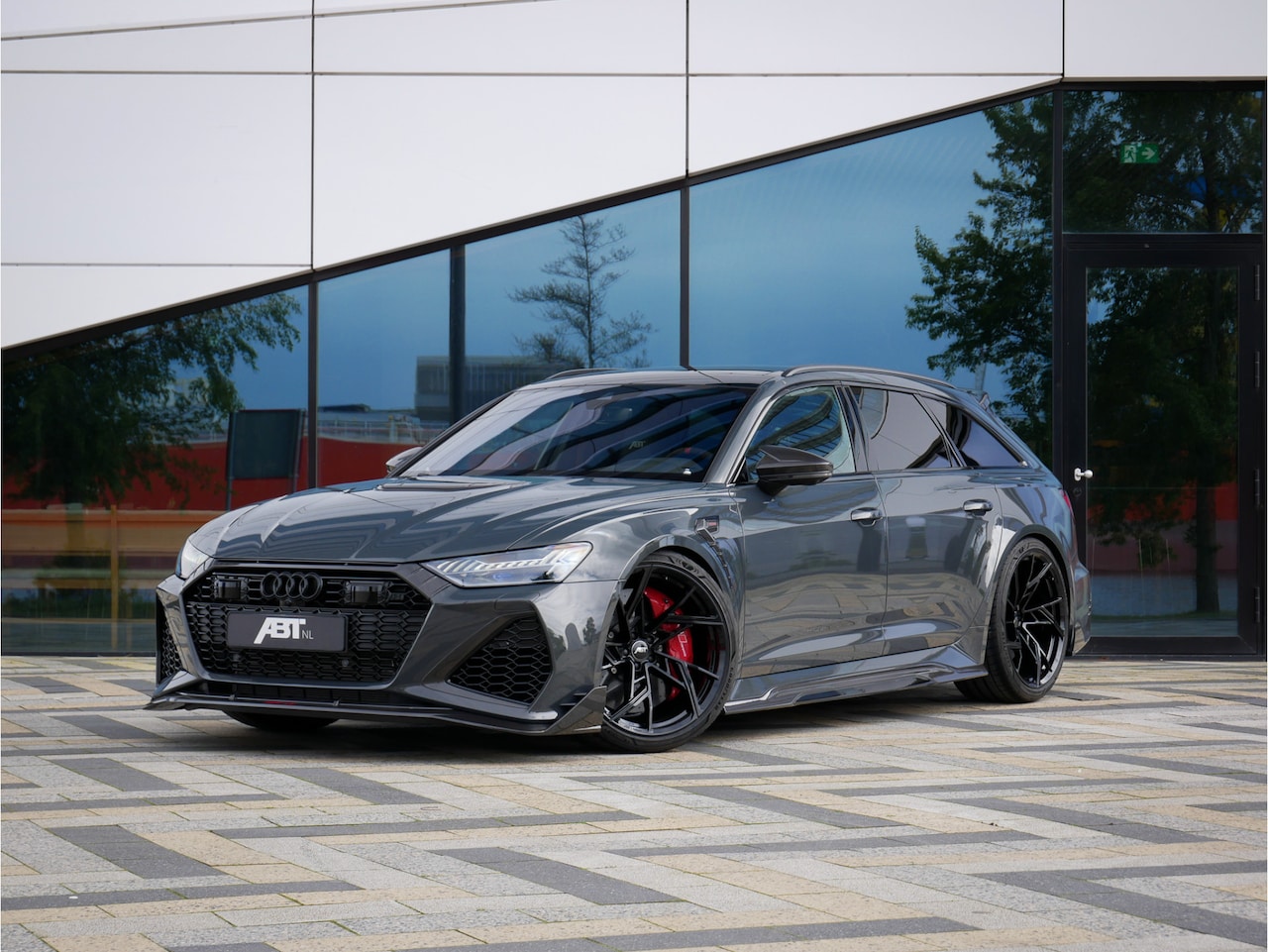 Audi RS6 - Avant | ABT RS6 Legacy Edition 1/200 760pk | B&O Advanced | RS design rood | Panorama dak - AutoWereld.nl