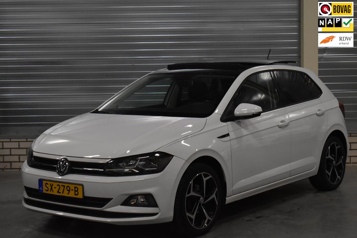 Volkswagen Polo 1.0 TSI R-Line +Panoramadak|Apple-Carplay|Climate ...