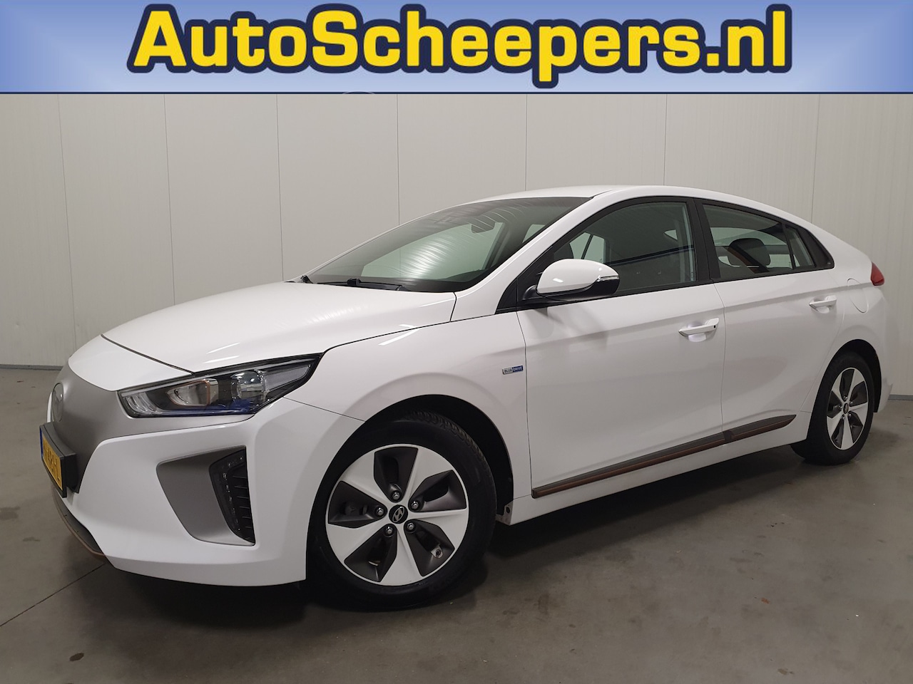 Hyundai IONIQ - Comfort EV €12.995 NA SUBSIDIE CAMERA/PDC/NAVI/CRUISE/CLIMA - AutoWereld.nl