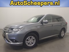 Mitsubishi Outlander - 2.0 PHEV Pure NAVI/CRUISE/CLIMA/TRHAAK/LMV