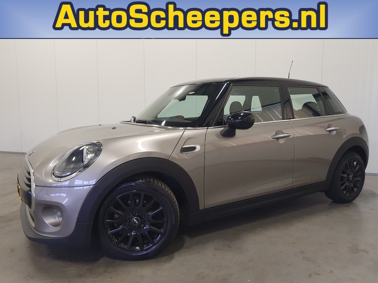 MINI Cooper - Mini 1.5 NAVI/AIRCO/CRUISE/LMV - AutoWereld.nl