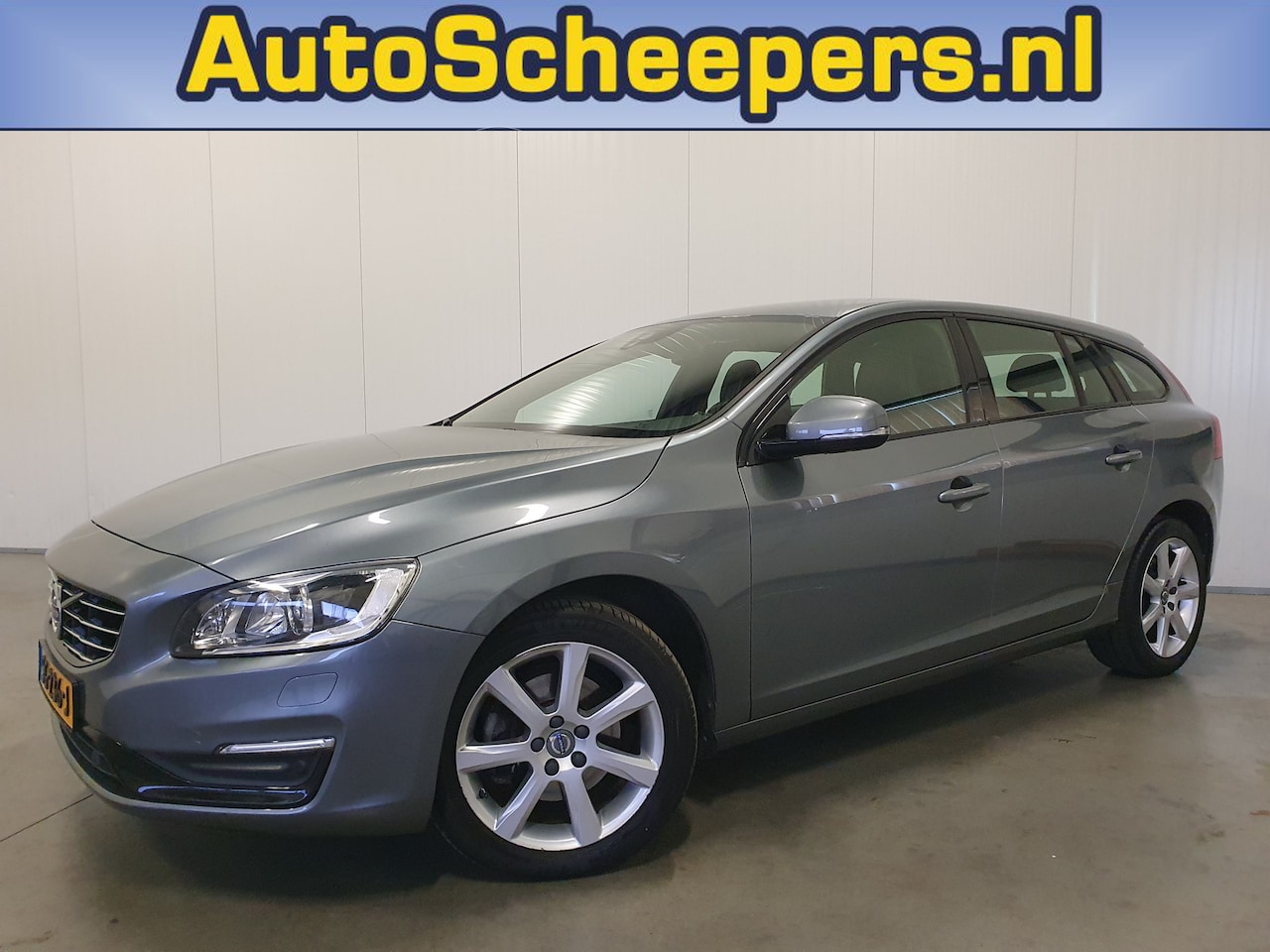 Volvo V60 - 2.0 T4 Polar+ NAVI/LEDER/CRUISE/CLIMA/LMV - AutoWereld.nl