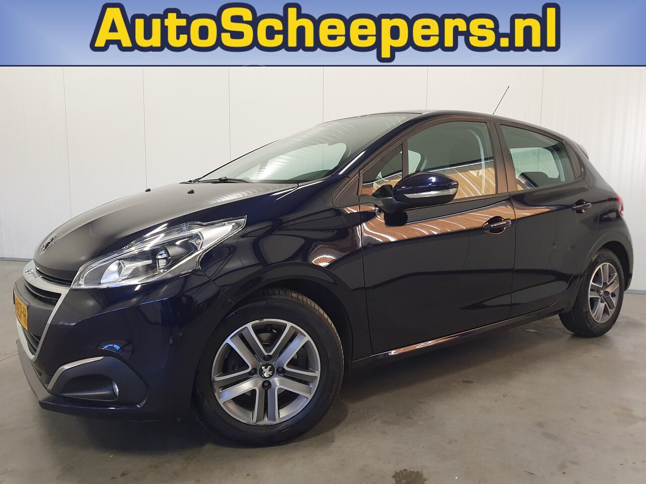 Peugeot 208 - 1.2 PureTech Blue Lion NAVI/PDC/AIRCO/CRUISE/LMV - AutoWereld.nl