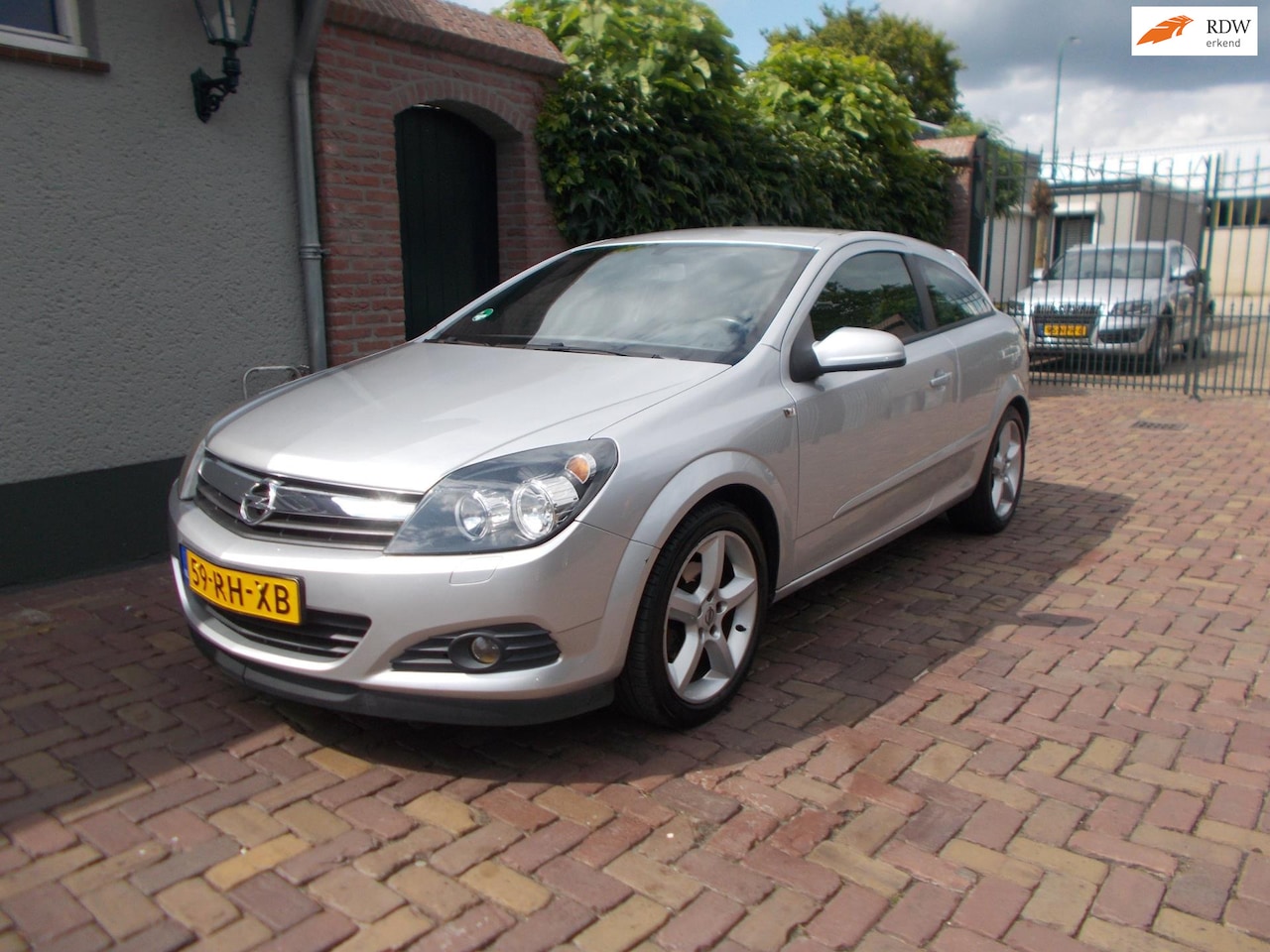 Opel Astra GTC - Opel astra GTC sport bj 2005 nwe apk airco - AutoWereld.nl