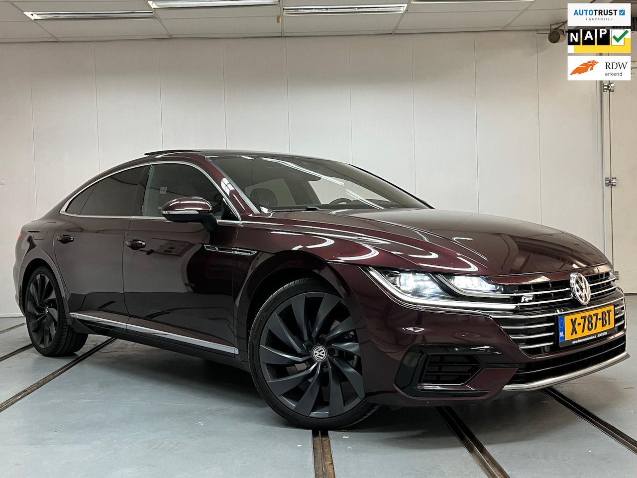 Volkswagen Arteon - 2.0 TSI R-Line Business+ Panoramadak Massage - AutoWereld.nl