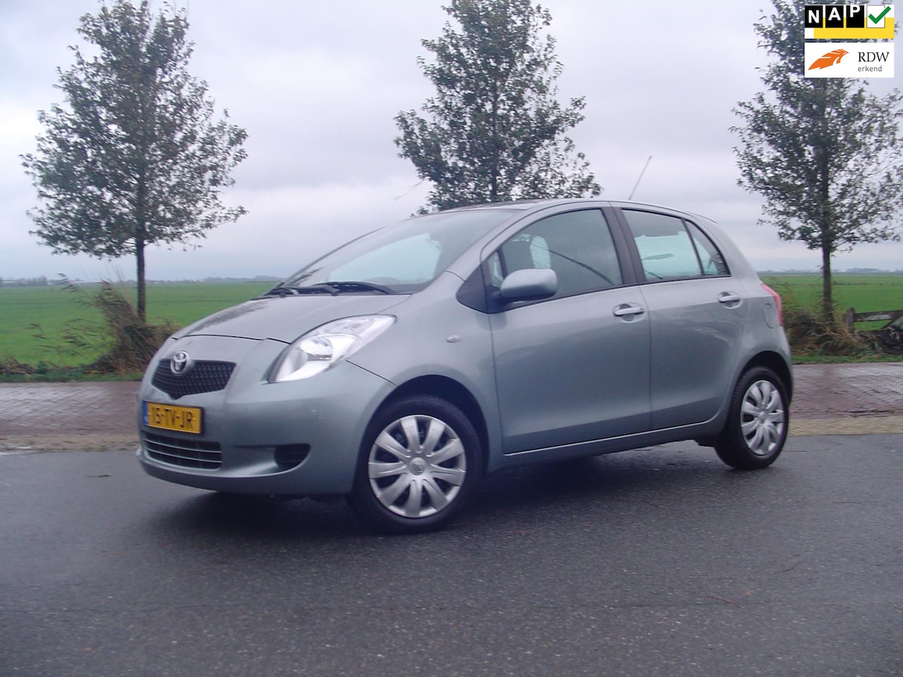 Toyota Yaris - 1.3 VVTi Sol MMT / Airco / Hoge zit / NAP - AutoWereld.nl