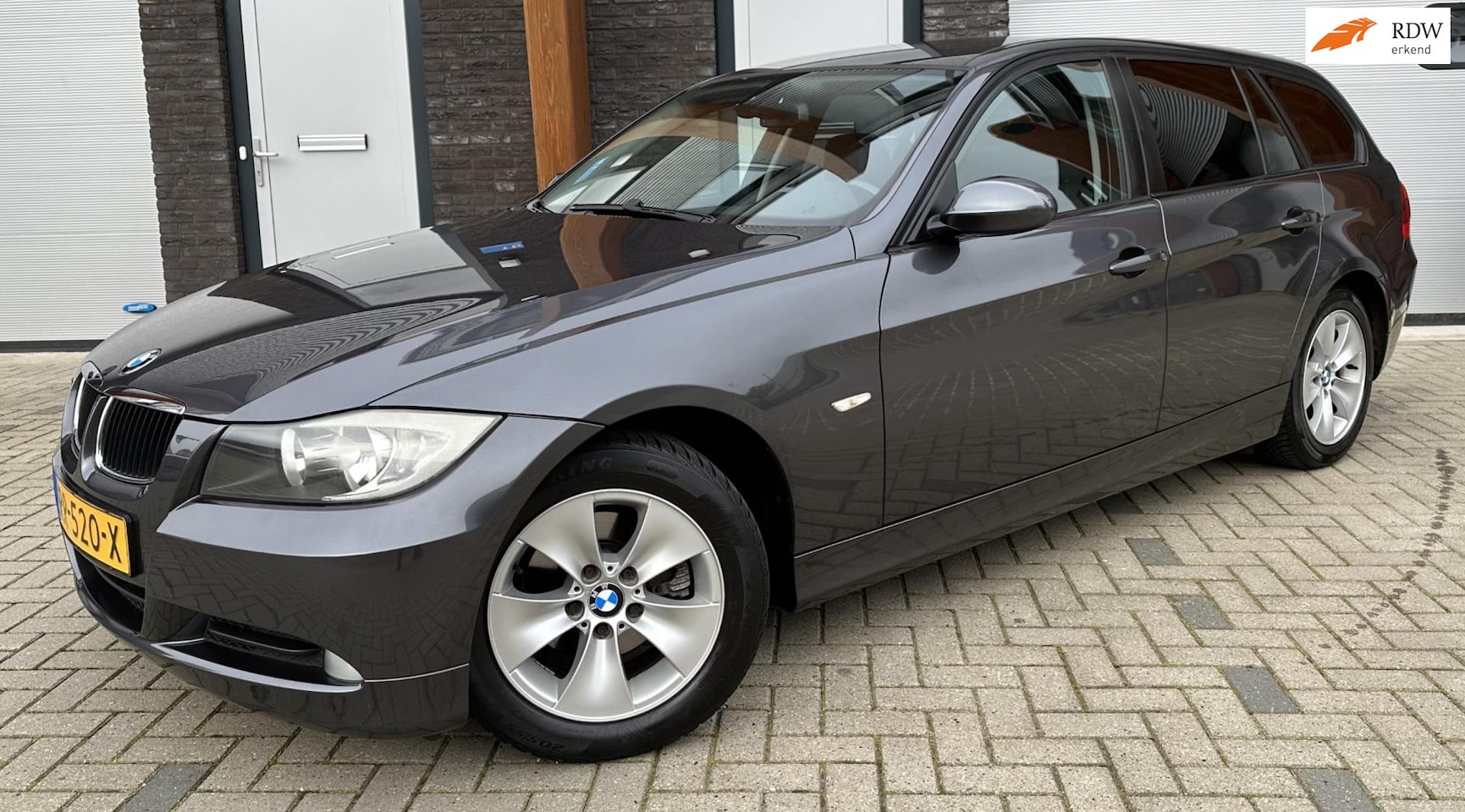 BMW 3-serie Touring - 320i High Executive STOELVW/CRUISE/PDC - AutoWereld.nl