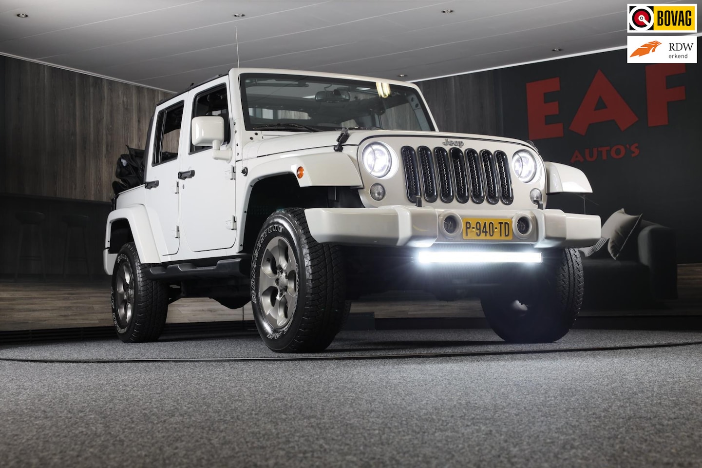 Jeep Wrangler Unlimited - CABRIO 3.6 Sahara / 6 Bak / Airco / Navi / Camera / Elek Pakket / Cruise Control / Led / T - AutoWereld.nl