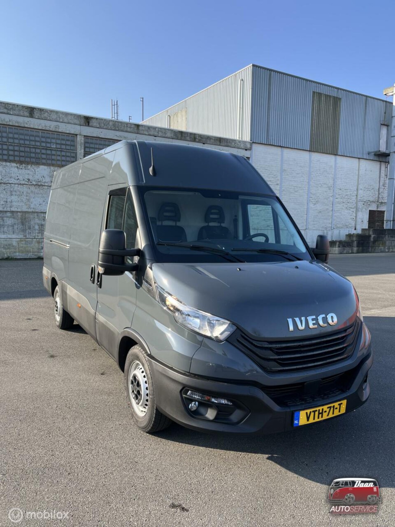 Iveco Daily - 35S16V 2.3 352 L2H2 160 PK Automaat Trekhaak - AutoWereld.nl