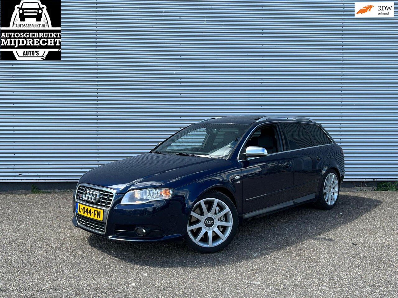 Audi A4 Avant - 4.2 V8 S4 quattro / Navi / Cruise / Pano / Youngtimer / Volledig Onderhouden - AutoWereld.nl