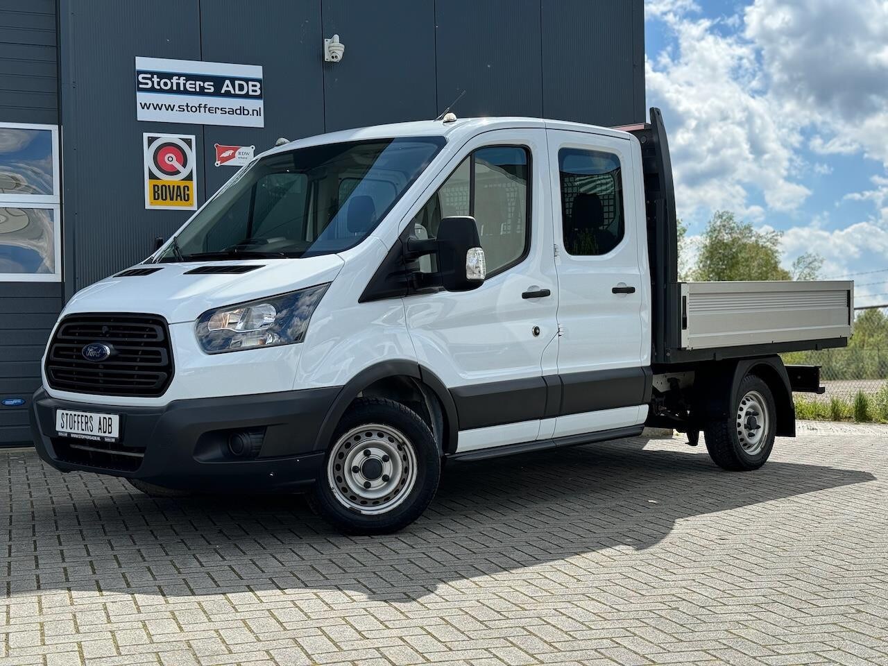 Ford Transit - 310 2.0 TDCI 105pk L2H1 DC Pick-up 7 persoons | Airco | Trekhaak | Bluetooth | Radio MP3 | - AutoWereld.nl