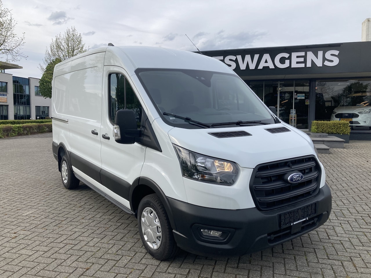 Ford Transit - 310 2.0 TDCI L2H2 Trend 130pk/96kW 6-bak - AutoWereld.nl