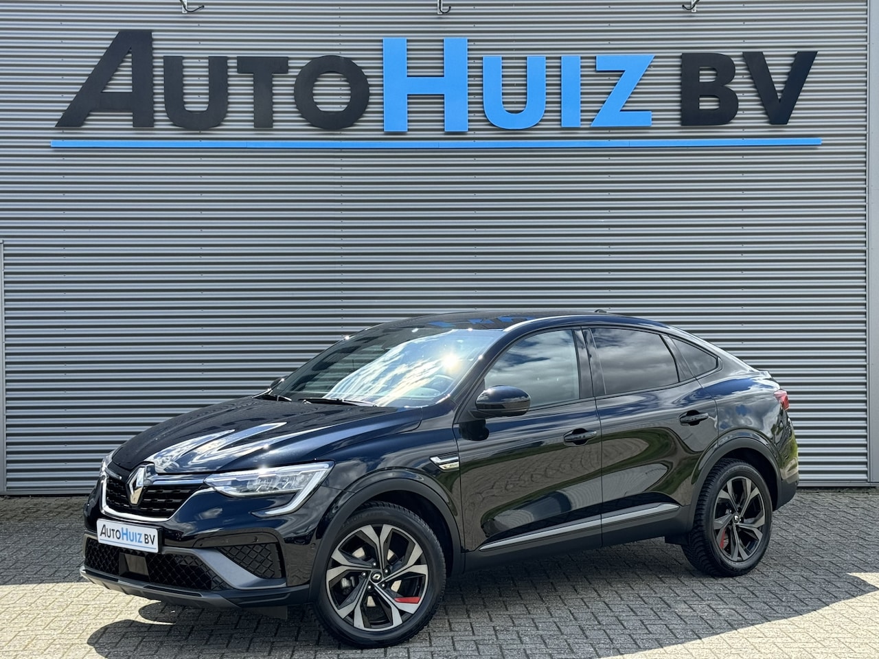 Renault Arkana - 1.6 E-Tech Hybrid 145 PK R.S. Line 18 Inch Achteruitrijcamera Carplay Stoelverwarming Adap - AutoWereld.nl