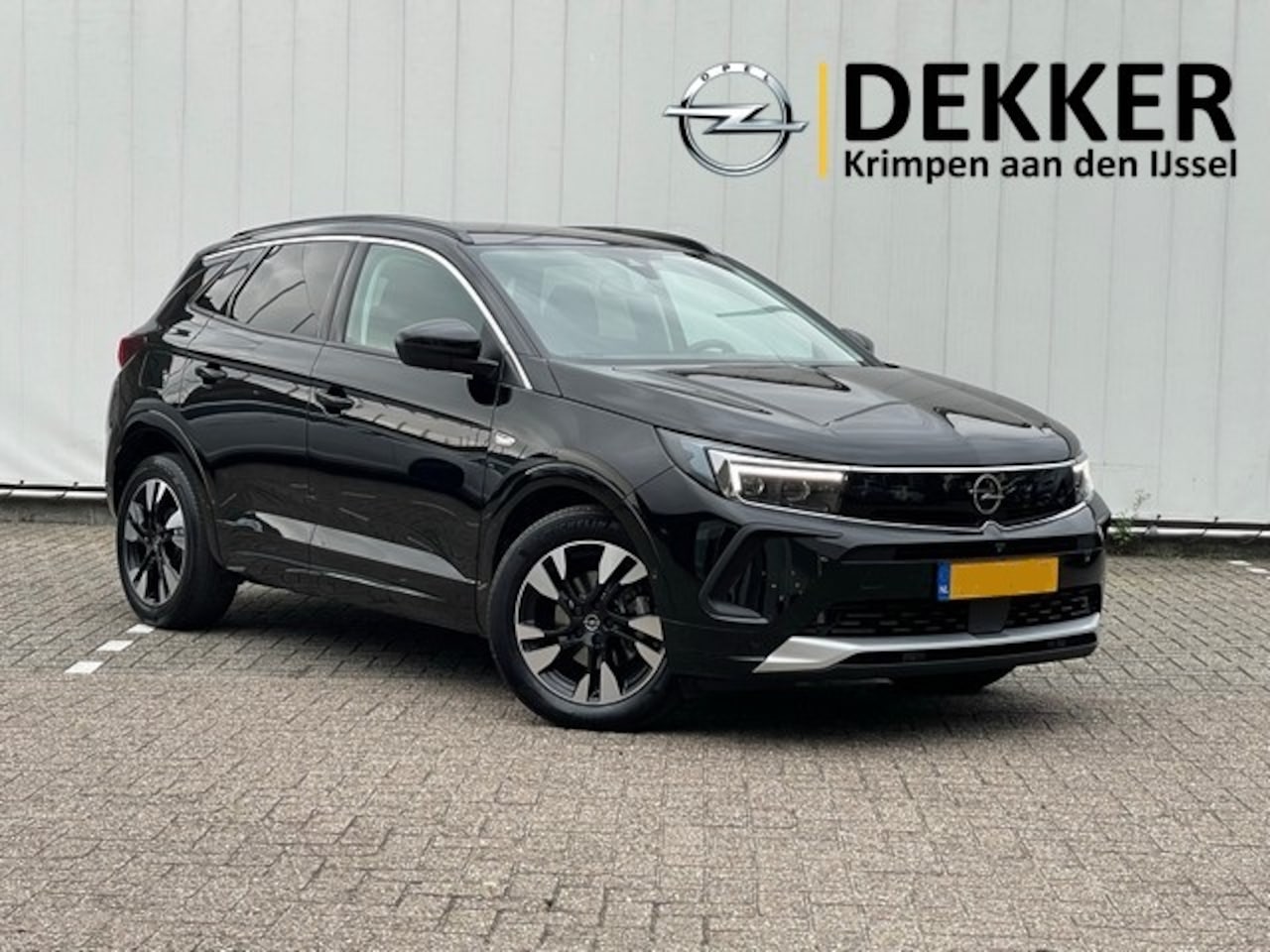 Opel Grandland - 1.2 Turbo Ultimate Automaat met Alcantara, Navi/360-Camera, AGR, LED, 18inch - AutoWereld.nl