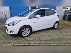 Hyundai ix20 - 1.4i i-Catcher Met leader bekleding. glazen dak