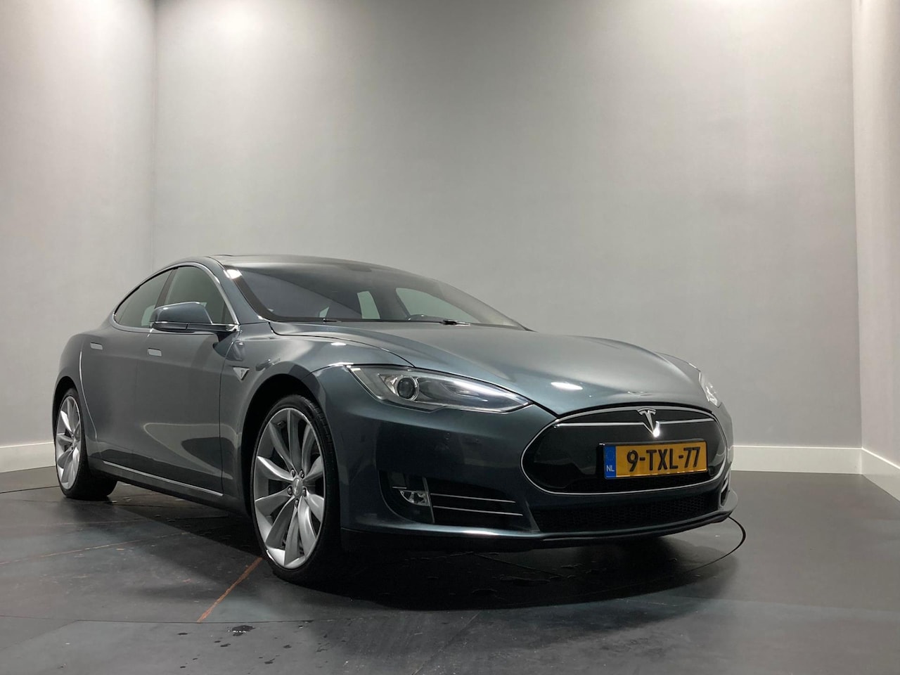 Tesla Model S - 85 Free Supercharging | Leder | Pano | 21"LMV | Marge - AutoWereld.nl