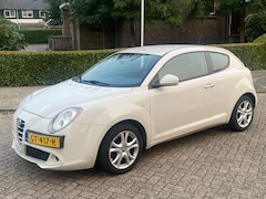 Alfa Romeo MiTo - 1.4 2009 6-bak AUX USB Sportief autootje DNA