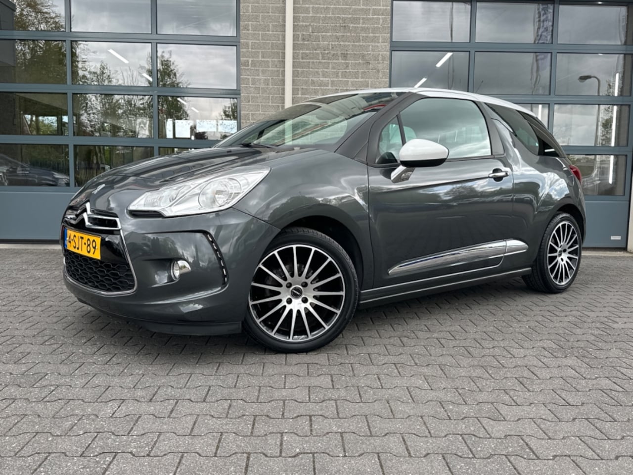 Citroën DS3 - 1.2 VTi Chic | CLIMA | - AutoWereld.nl