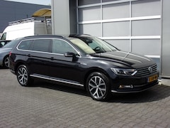 Volkswagen Passat Variant - 2.0 TDI Business Edition R 4X4/Navi/Clima/Stoelverw