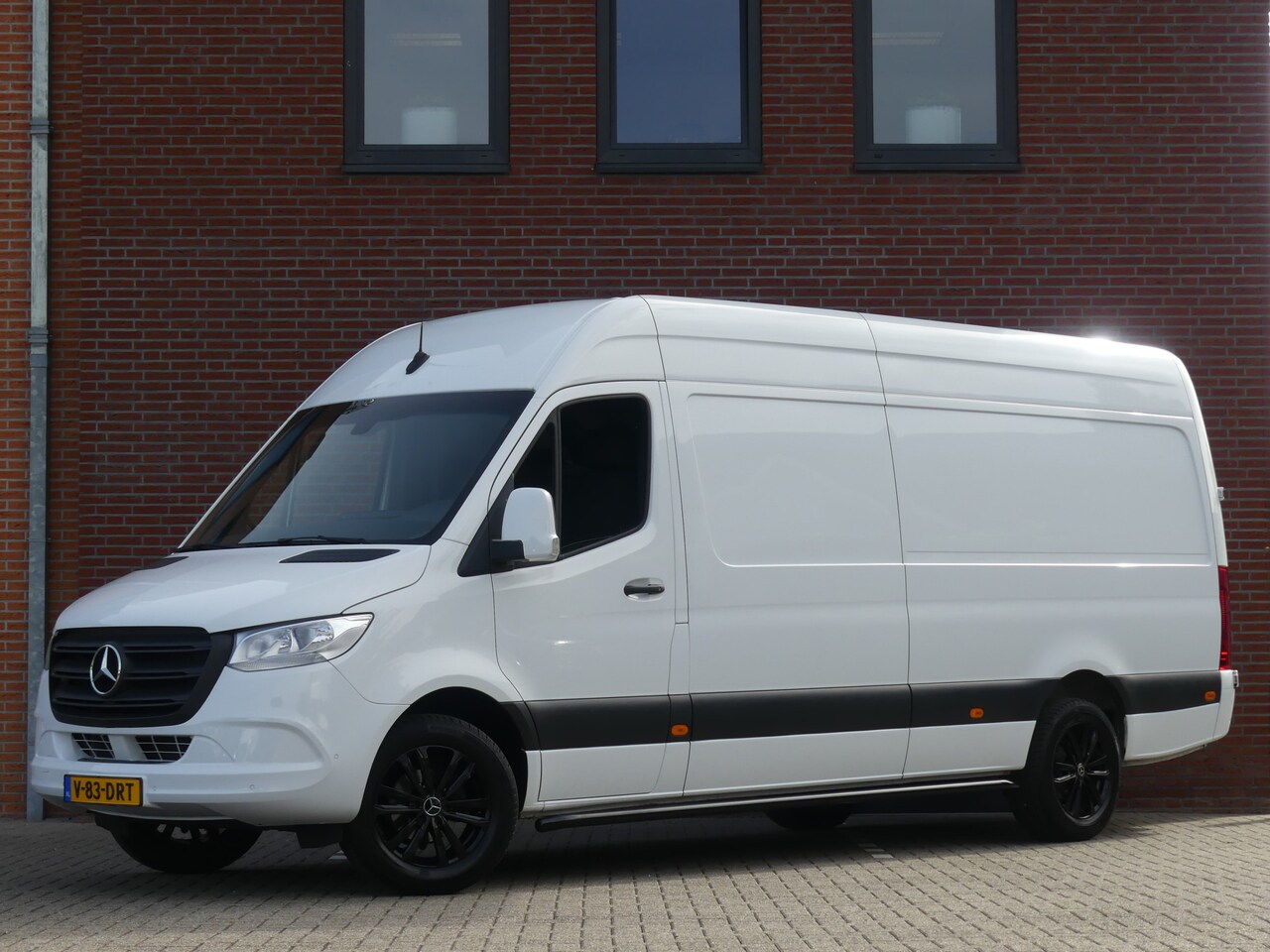 Mercedes-Benz Sprinter - 317 CDI L3H2 Airco/PDC/Cruise control/Camera - AutoWereld.nl