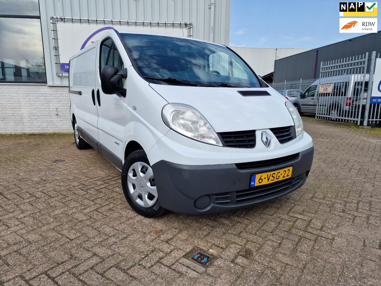 Renault Trafic - 2.0 dCi T29 L2H1 DC Générique 2.0 dCi T29 L2H1 DC Générique - AutoWereld.nl