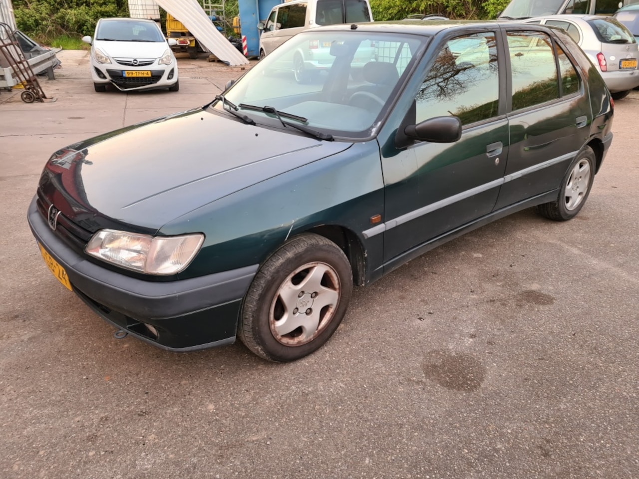 Peugeot 306 - 1.4 XR Sélection 1.4 XR Sélection - AutoWereld.nl