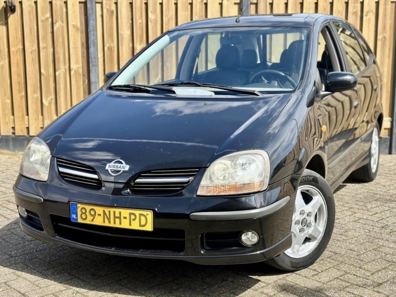 Nissan Almera Tino - 1.8 Tekna |Clima |CruiseC |Nieuwe APK |NAP - AutoWereld.nl