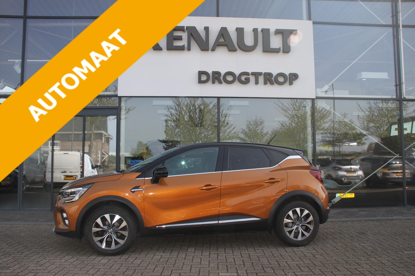 Renault Captur - 130PK-INTENS-AUTOM-71DKM-NAVI-CAMERA-TREKHAAK- - AutoWereld.nl