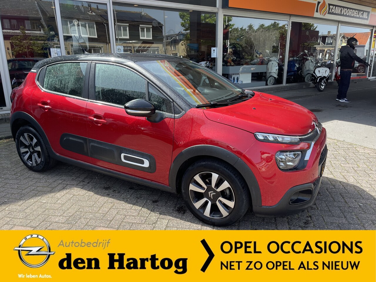 Citroën C3 - 1.2 PureTech Business Automaat/Stoelverwarming/ECC/Parkeerhulp. - AutoWereld.nl