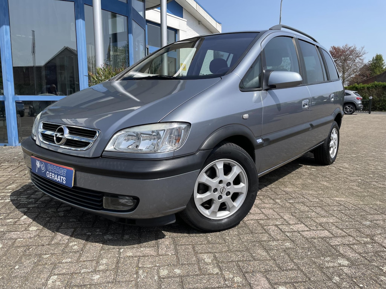 Opel Zafira - 1.8-16V Elegance ROLSTOEL AUTO, klep en rijplaat afstand bedienbaar!!!!!! - AutoWereld.nl