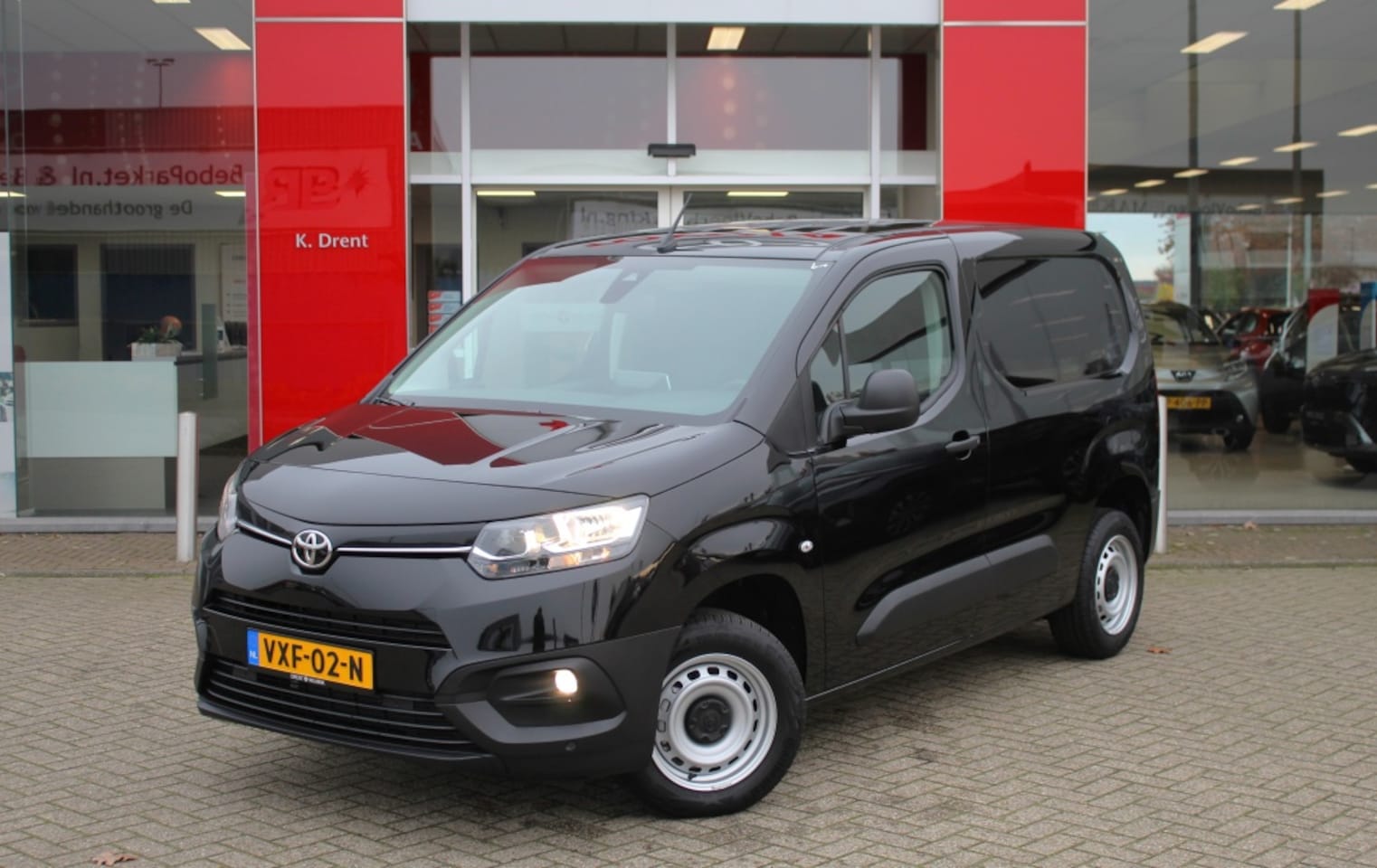 Toyota ProAce City - 1.5 D-4D Live | Direct Leverbaar | Parkeersensoren v/a | Android - AutoWereld.nl