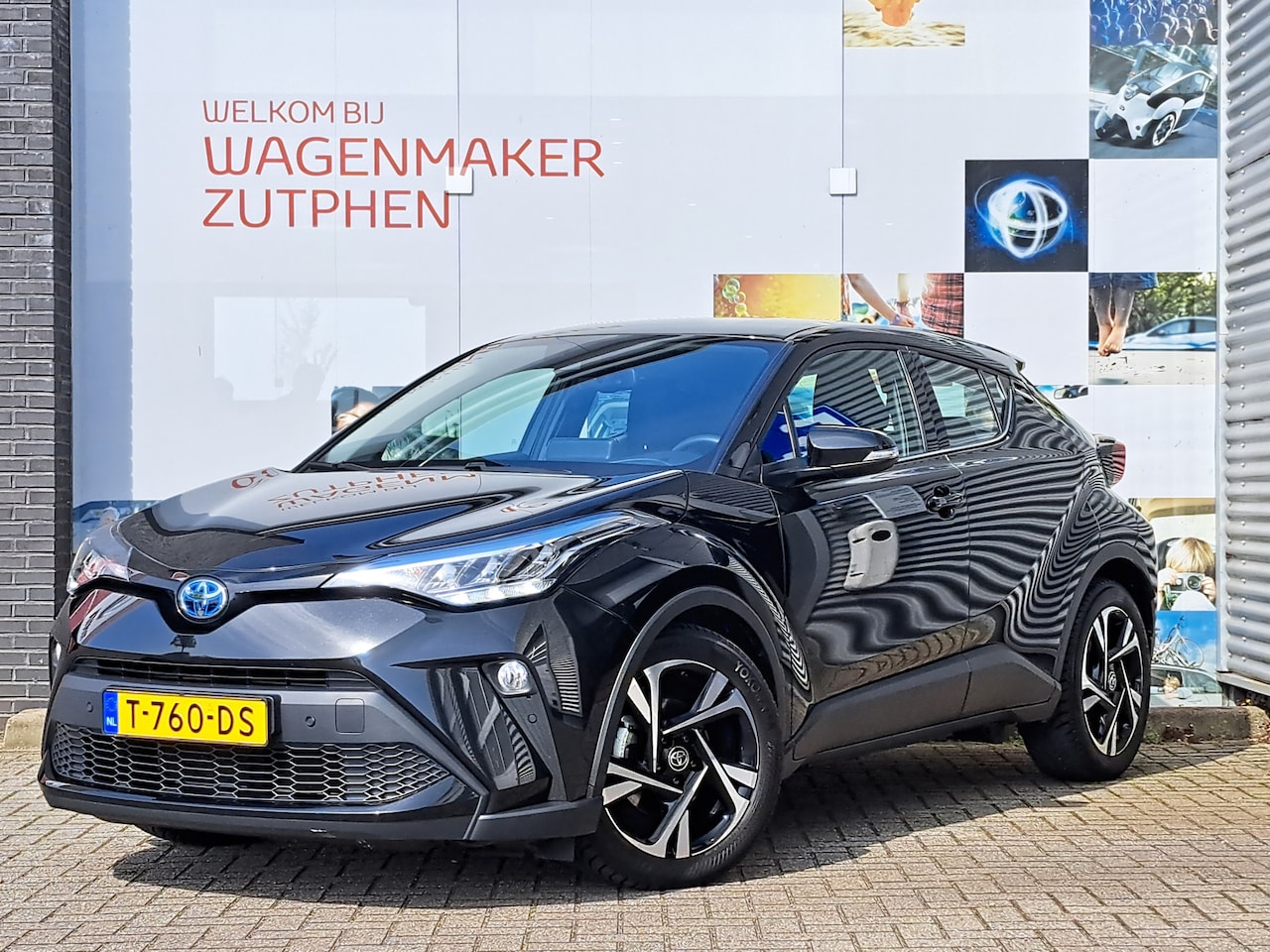 Toyota C-HR - 1.8 Hybrid Dynamic Automaat | NAVIGATIE | STOELVERWARMING | PDC V+A | JBL | - AutoWereld.nl