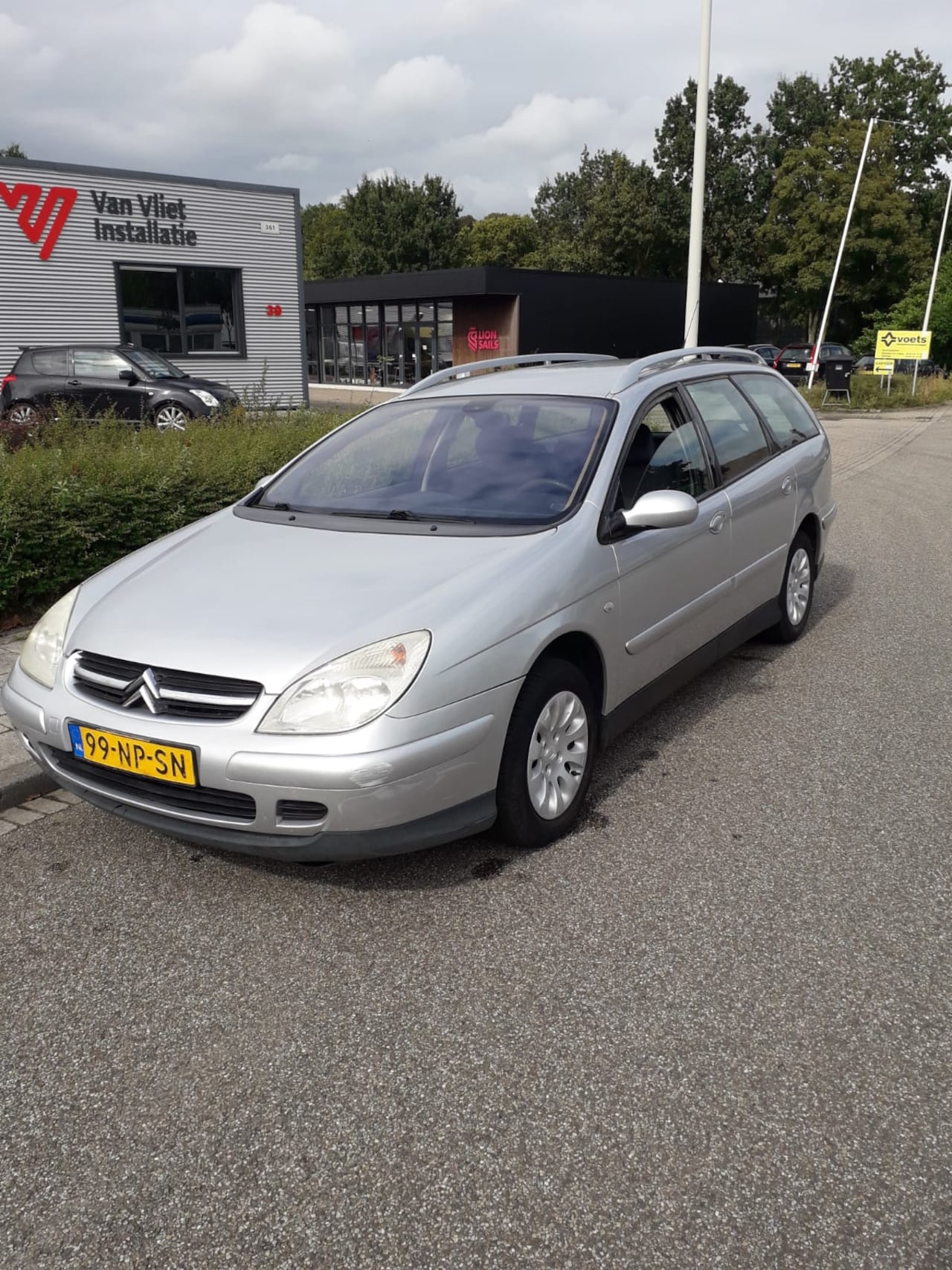 Citroën C5 Break - 1.8-16V Différence 2 € 799,00 ZO MEENEMEN - AutoWereld.nl