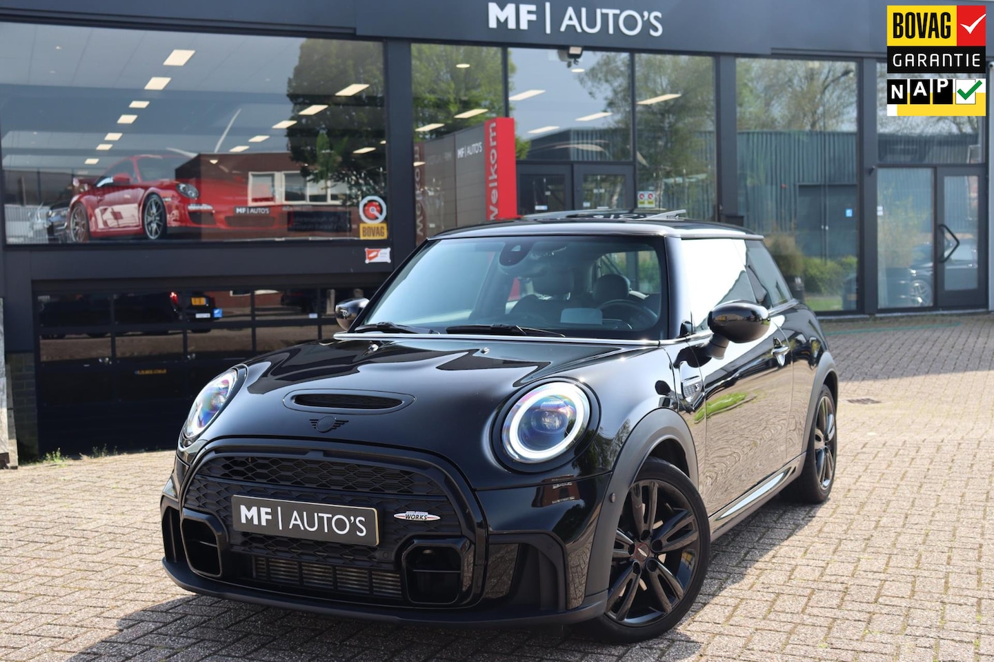 MINI John Cooper Works - S 2.0 Cooper Works|Pano|Leder|HUD|ACC|Lane|Led - AutoWereld.nl