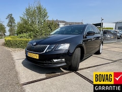 Skoda Octavia Combi - 1.5 TSI Greentech Business Edition Automaat | Apple carplay / Android auto | DAB | CC | Na