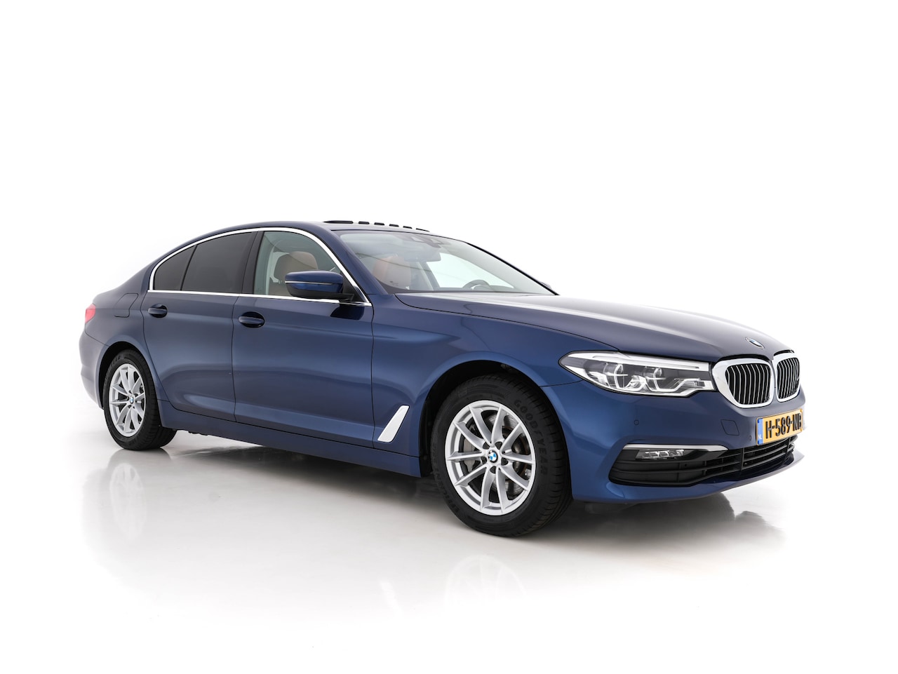 BMW 5-serie - 530e iPerformance eDrive Edition (INCL.BTW) *SUNROOF | VIRTUAL | FULL-LED | HIFI-SOUND | M - AutoWereld.nl