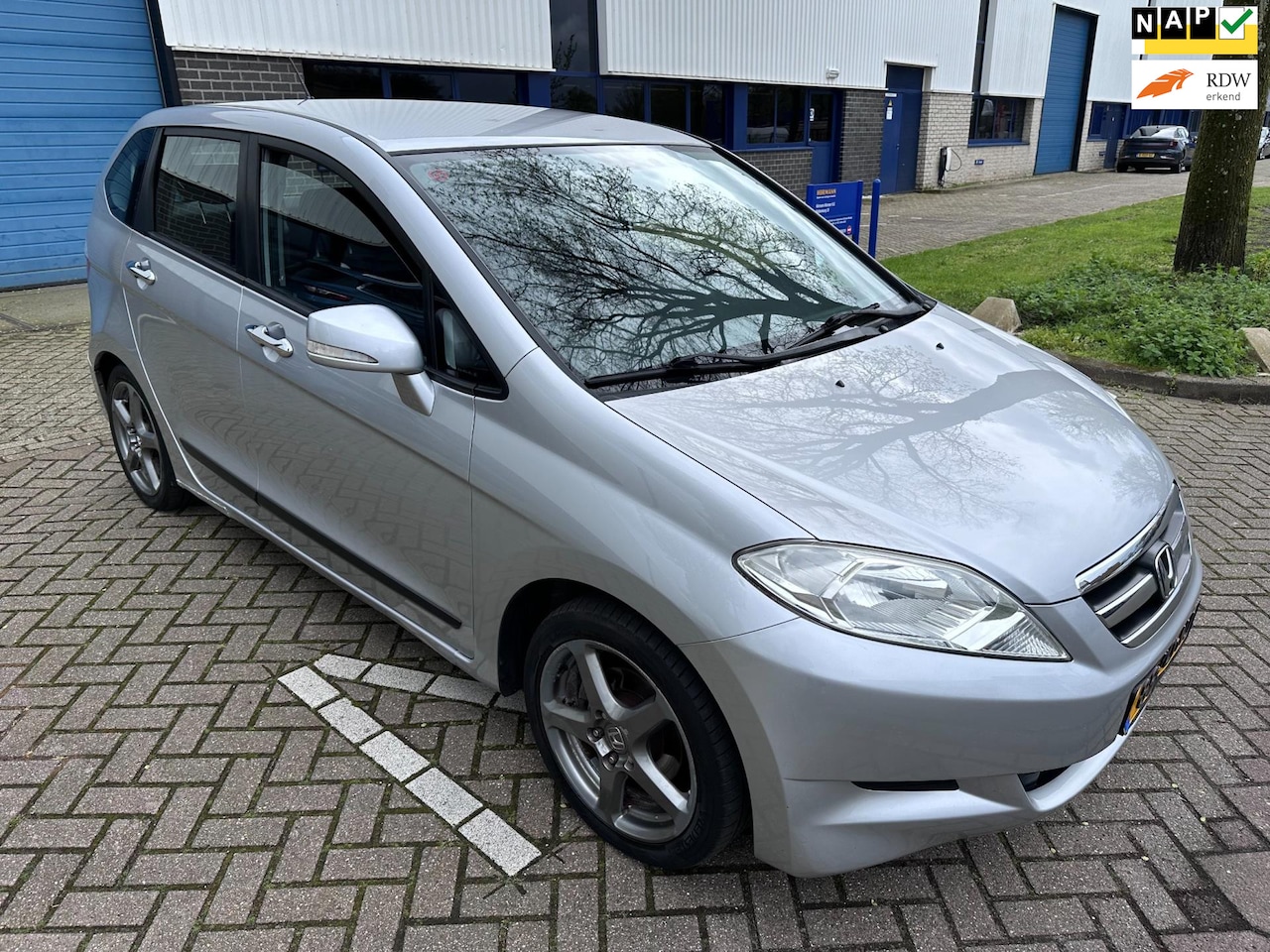 Honda FR-V - 1.7i 1.7i, 6 persoons, Nwe Koppeling - AutoWereld.nl