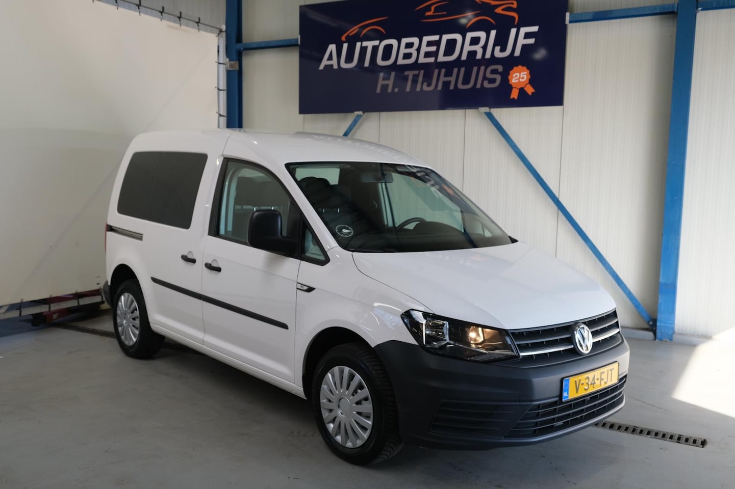 Volkswagen Caddy - 1.2 TSI L1H1 BMT Comfortline - Airco, Cruise, Trekhaak. - AutoWereld.nl