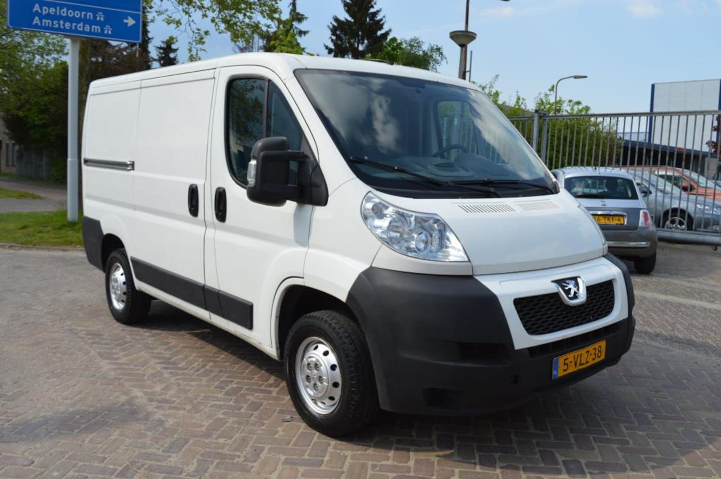 Peugeot Boxer - 330 2.2 HDI L1H1 Pro bj11 3zits nette auto goed onderhouden - AutoWereld.nl