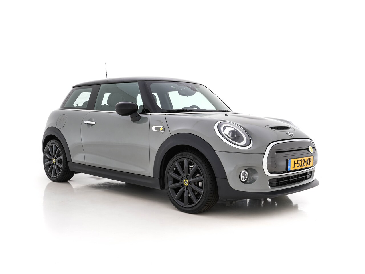 MINI Mini-Electric - Essential 33 kWh (INCL.BTW) *FULL-LED | VIRTUAL | 1/2LEDER | CAMERA | KEYLESS | SPORT-SEAT - AutoWereld.nl