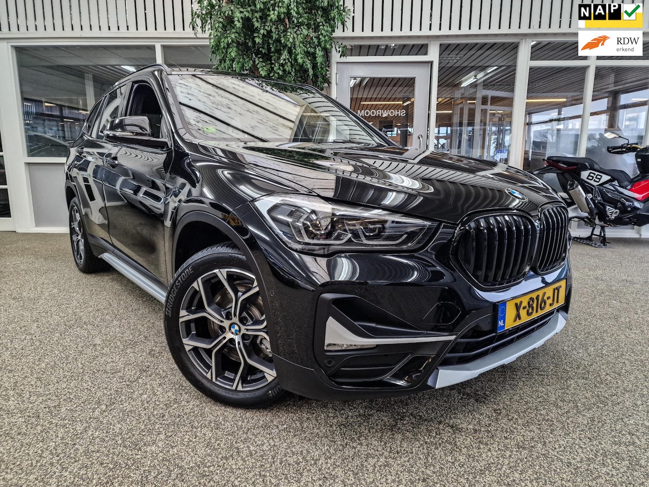 BMW X1 - SDrive20i High Executive Pano Camera Leder Led Hud - AutoWereld.nl