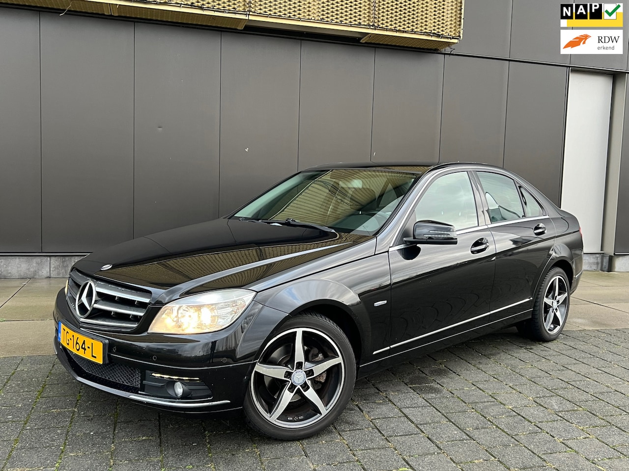 Mercedes-Benz C-klasse - 180 CGI BlueEFFICIENCY Bus. Class Eleg. Automaat/Navi/Parkeersens - AutoWereld.nl