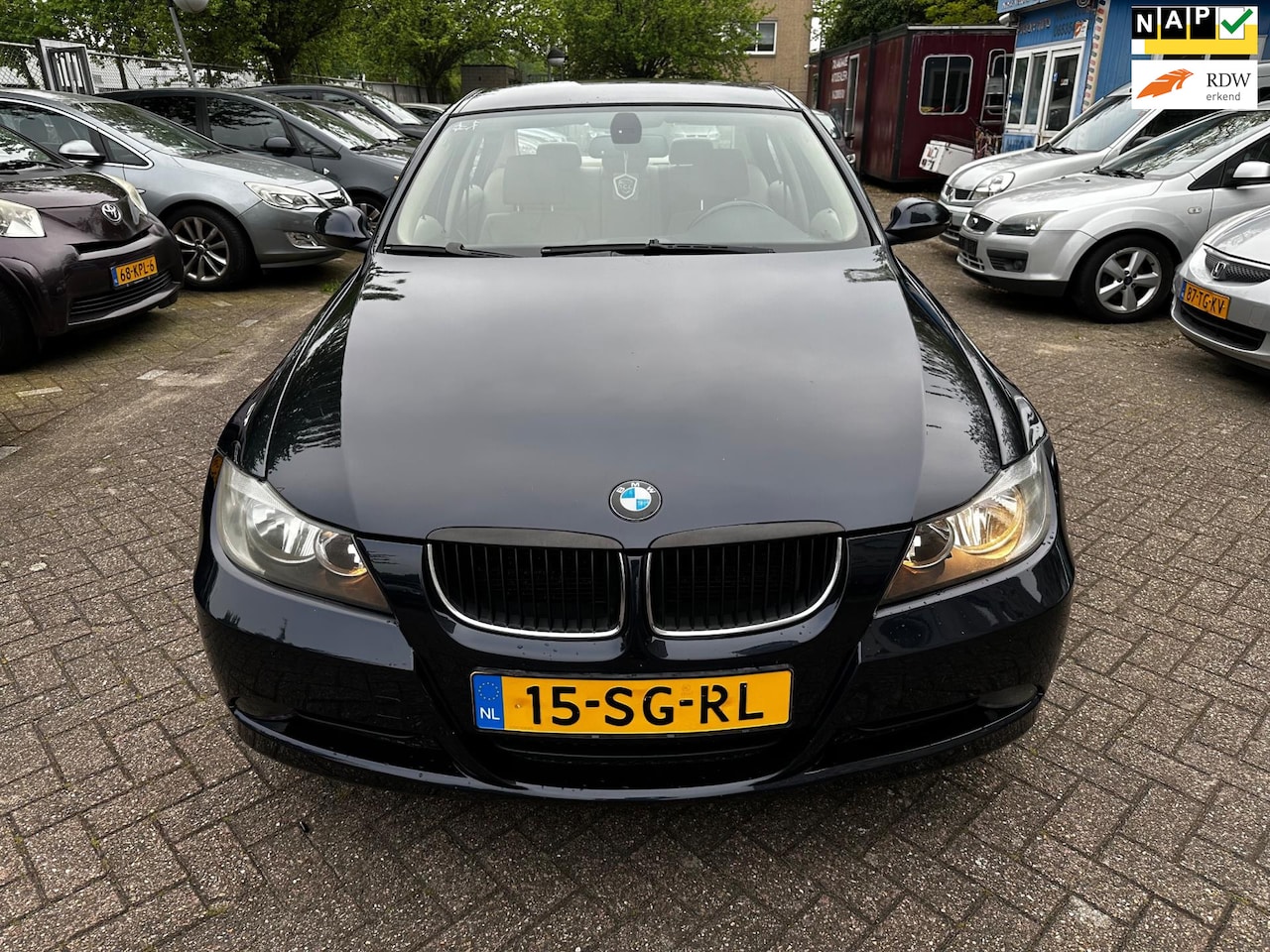 BMW 3-serie - 318i Dynamic Executive 318i Dynamic Executive - AutoWereld.nl