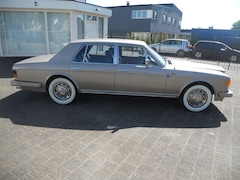 Rolls-Royce Silver Spirit - 6.8 Rolls- V8 Automaat Kleur GOLD Bouwjaar 1982 in goede staat! Nederlandse Auto, Collection,,