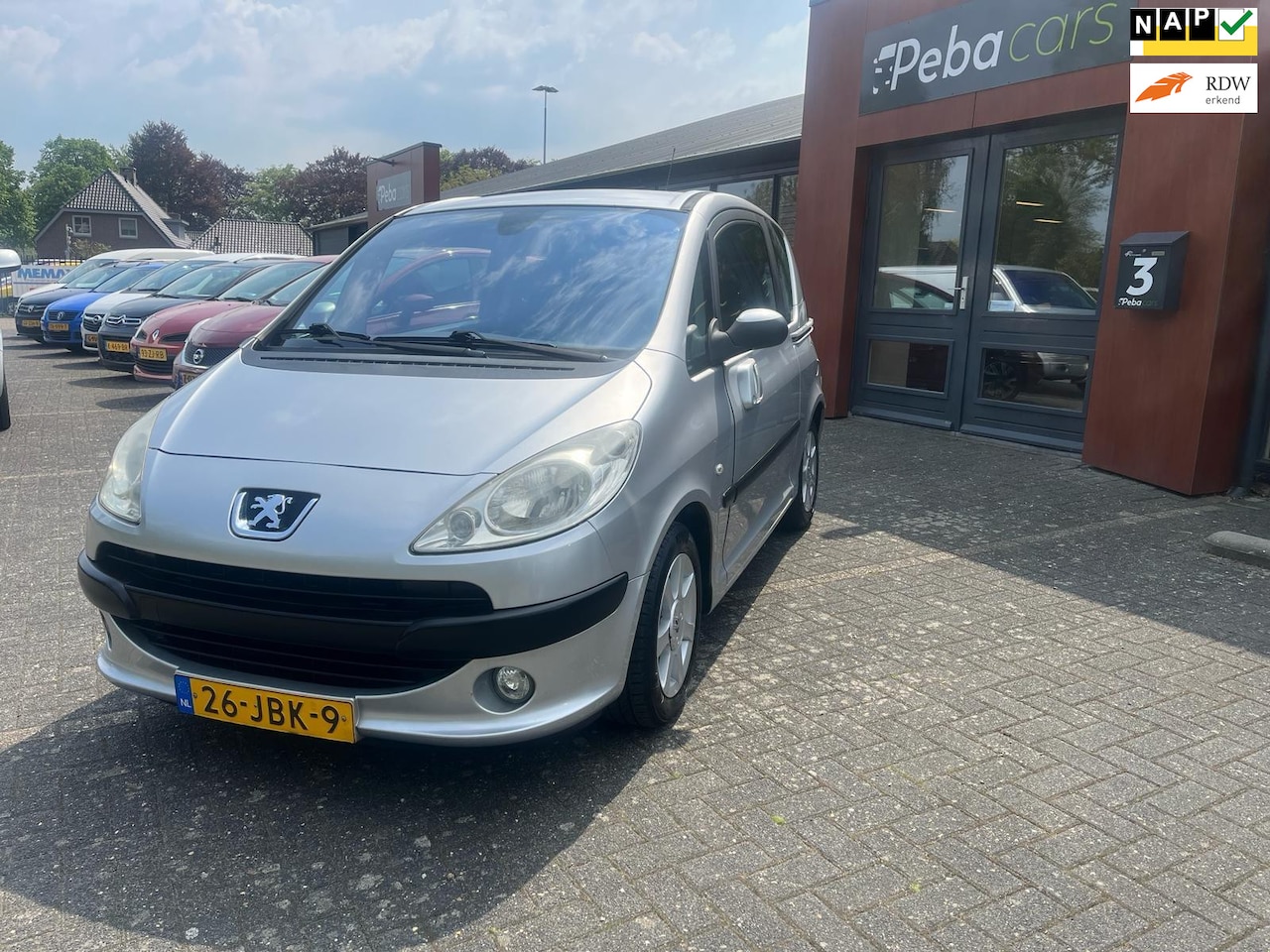 Peugeot 1007 - 1.4 Sesam Urban*Airco*Schuifdeuren*Zuinig. - AutoWereld.nl